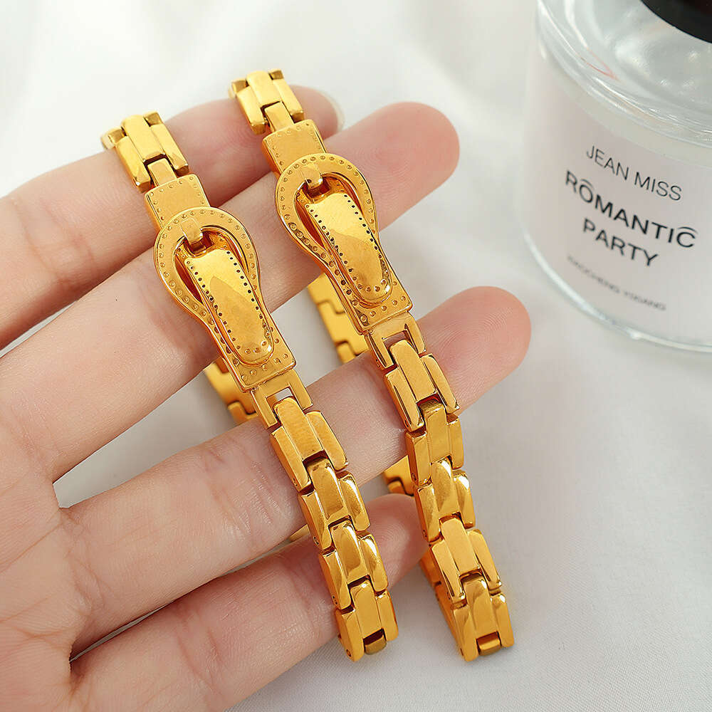 High-end Fashionable Versatile Non-fading Bracelet for Men and Women, New Titanium Steel Watchband Style Bangle
