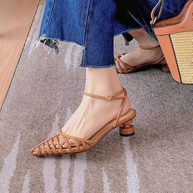 2022 Summer Pointed Toe Hollow Women Shoes Fashion Women Leather Slingbacks Pumps Wedding Bridal High Heeled Shoes W250910