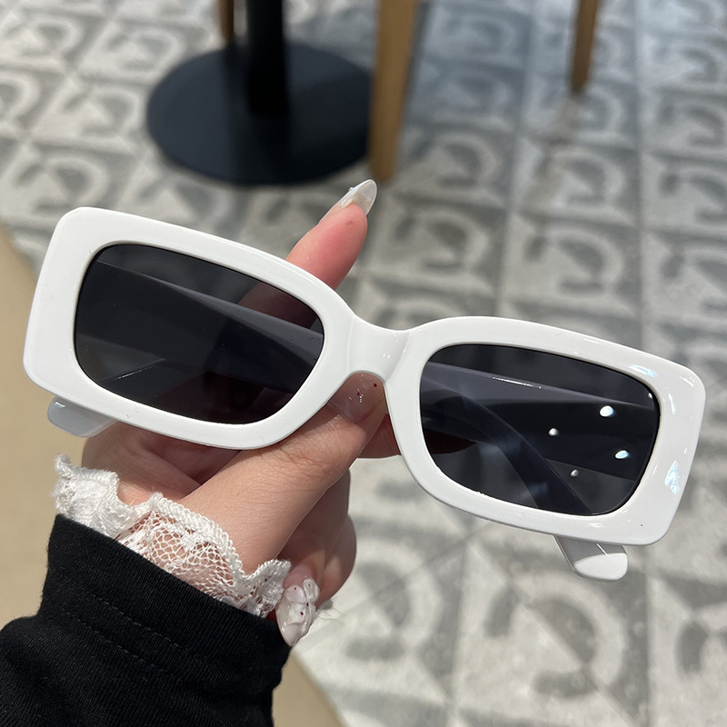 New Fashion Travel Accessories for Women & Men, Lightweight and Durable for Outdoor Glasses Trends 2025 Back To School, Casual Sunglasses for Men, Tra