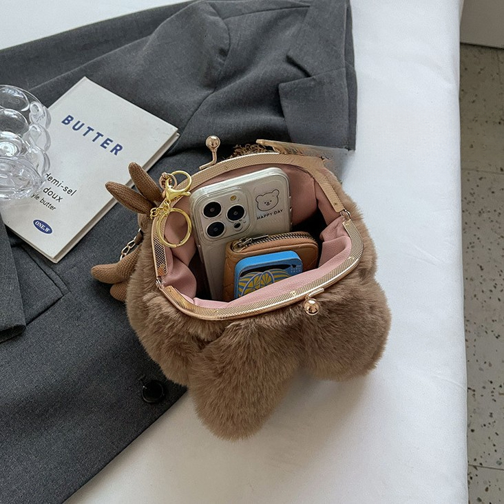 2025 autumn new fashionable plush bag versatile trend niche design handbag light bag luxury style women's shoulder bag designer bag
