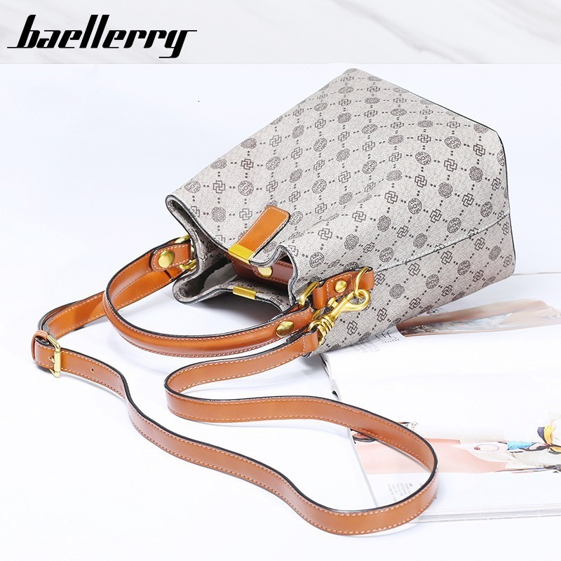 Designer Fashion Retro Pattern Large Capacity Handbag 2025 New Versatile Women's Crossbody Bag