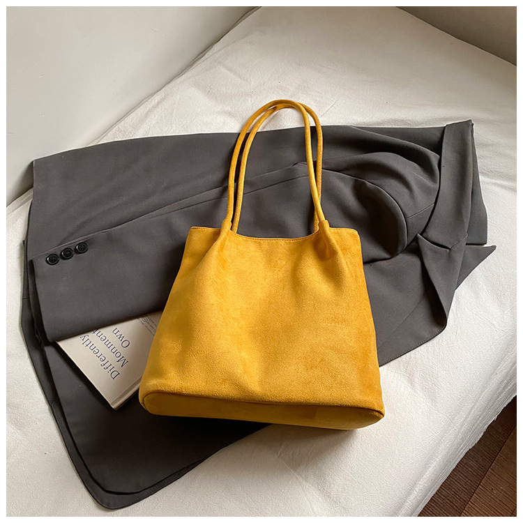 Free shipping designer Large Capacity Crossbody Bag for Women Bucket Bag Commuter Bag Tote Shoulder Bag Simple Fashion Versatile Light Luxury Underarm