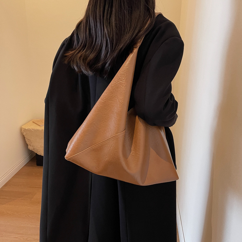 Free shipping designer Large Capacity Casual Underarm Bag for Women Korean Style Textured Tote Bag Fashionable Versatile Simple Casual Shoulder Bag