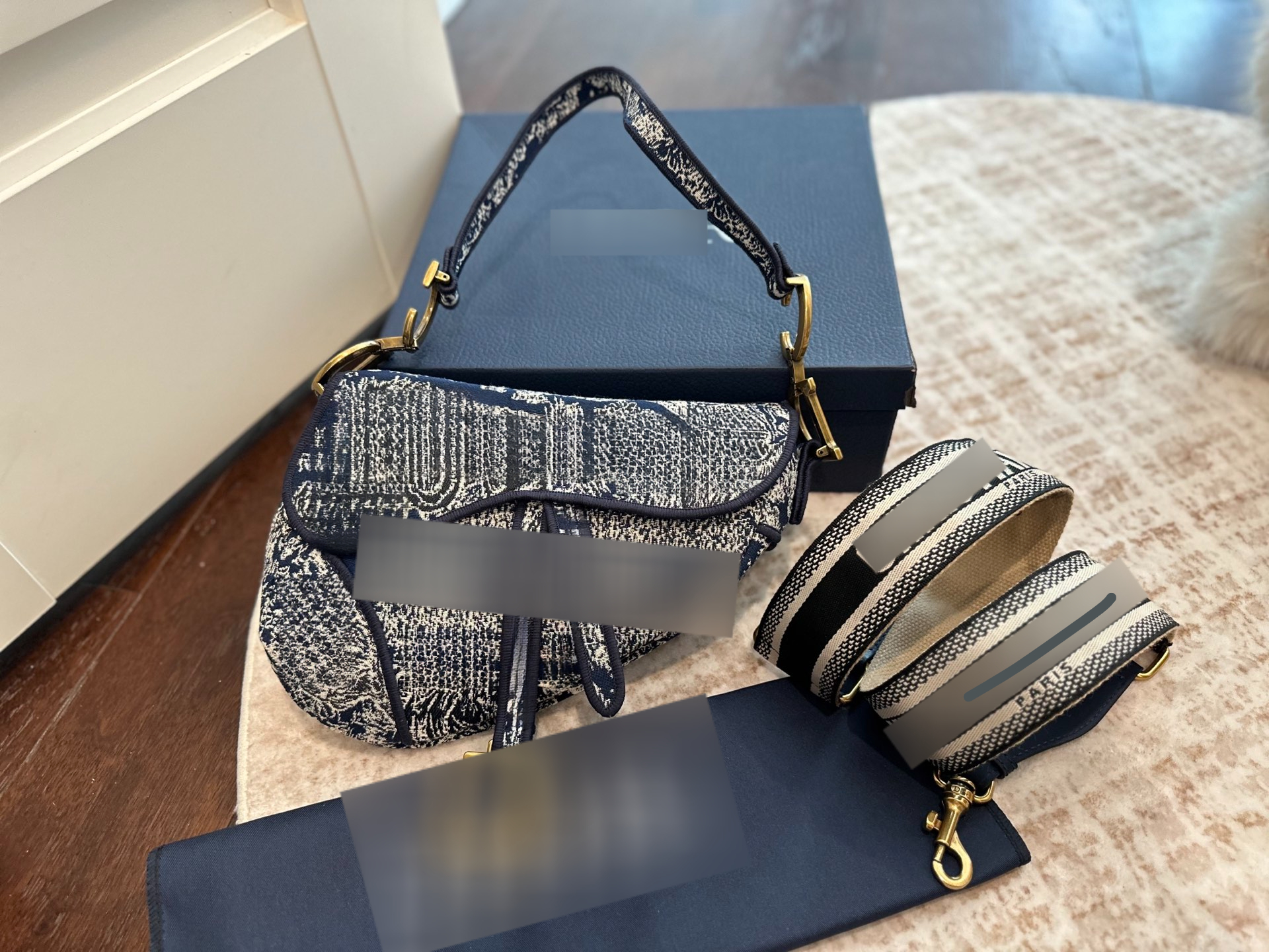 Best-selling saddle-style handbag designed by a designer, fashionable and trendy, with high-end texture, single-shoulder bag, luxury handbag, women�