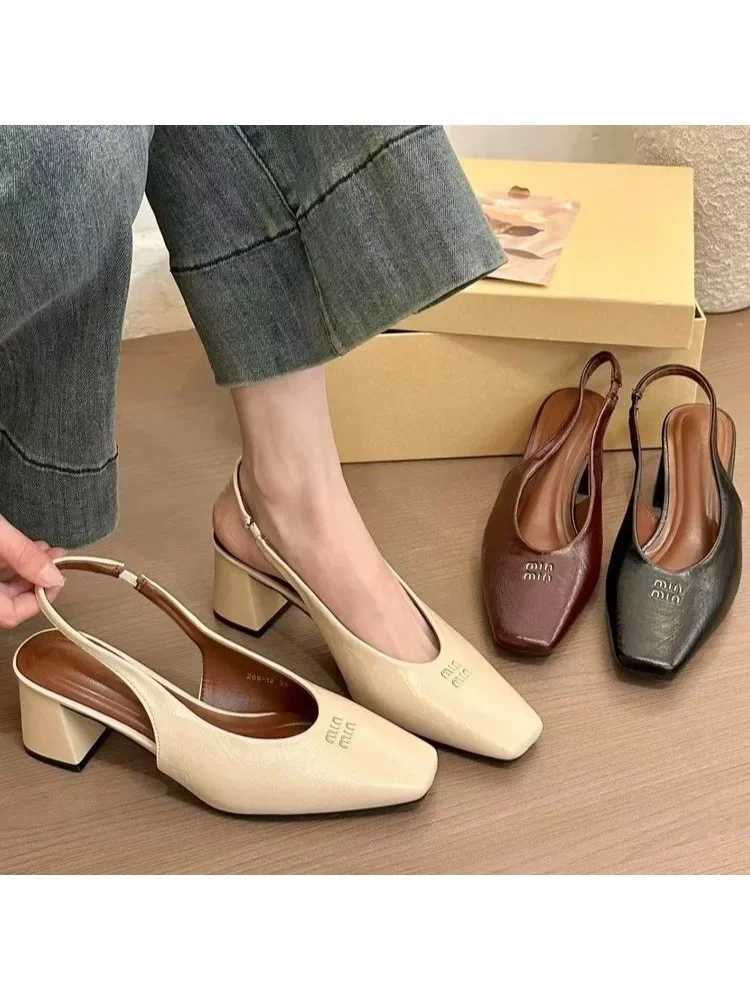 Luxury Designer Fashionable Elegant Versatile Womens Sandals New Summer Style Patent Leather Mary Jane Shoes Shallow High Heel W250910