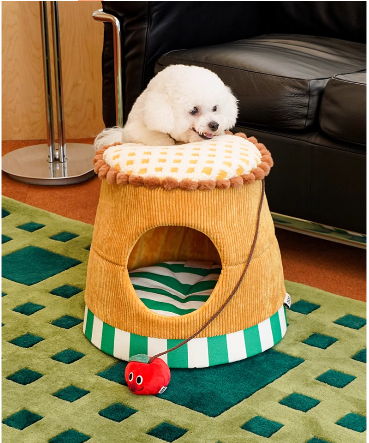 Seasonal Companion for Cats Durable & Compact Apple-Shaped Pet Bed