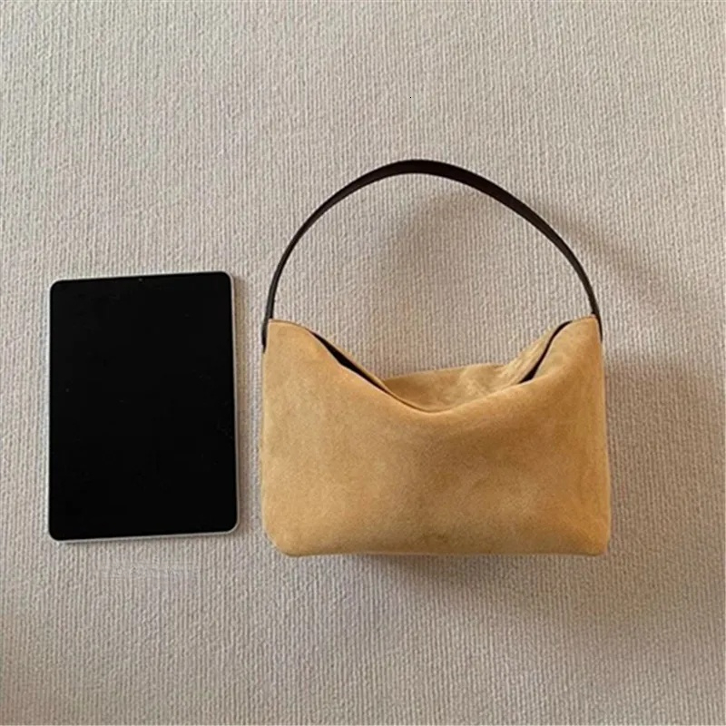 Retro Style Velvet Patchwork Women s Handbag With One Shoulder And Underarm Strap Magnetic Buckle Fashionable Matte Designer Bag Travel Bag