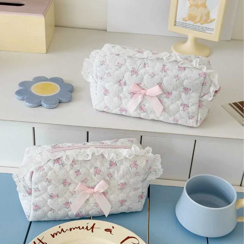 Bow Floral Women Quilted Cotton Cosmetic Bag Sweet Versatile Female Storage Bag Clutch Portable Commuter Ladies Purse HandbagsXJ250910