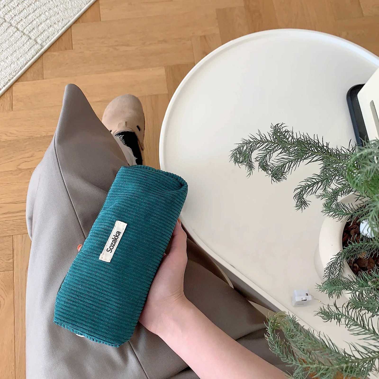 Retro Corduroy Pencil Case Travel Cosmetic Lipstick Stationery Storage Bag Women Makeup Handbags Organizer Pouch Pencilcase BagsXJ250910