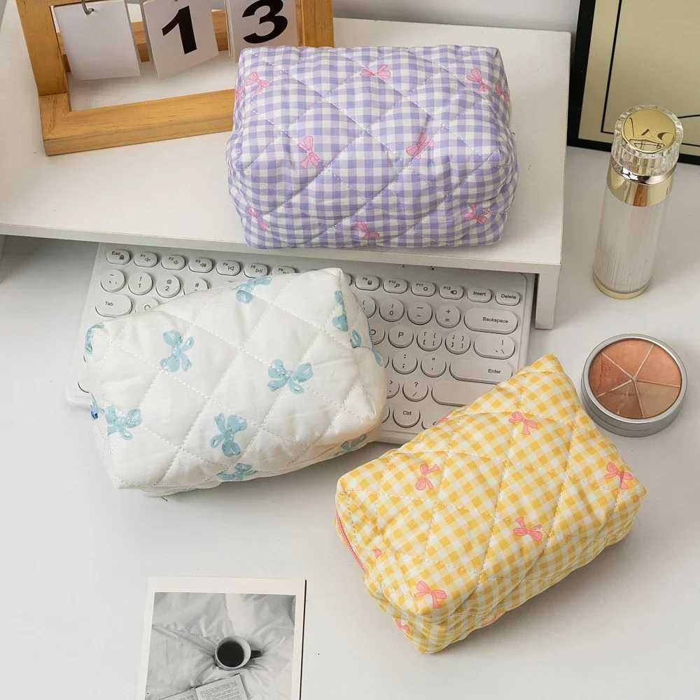 Fashion Bow Floral Makeup Bag Large Capacity Portable Cosmetic Storage Bag Cotton Makeup Wash Bag Cosmetic Organizer PouchXJ250910