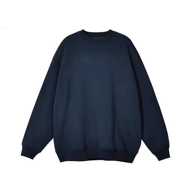 High-quality crew neck hoodie with fleece lining for warmth