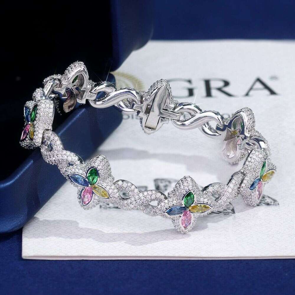New Style Sier Four Leaf Clover Bangle Wholesale 5A Colored Marquise and D VVS Moissanite Charm Bracelet