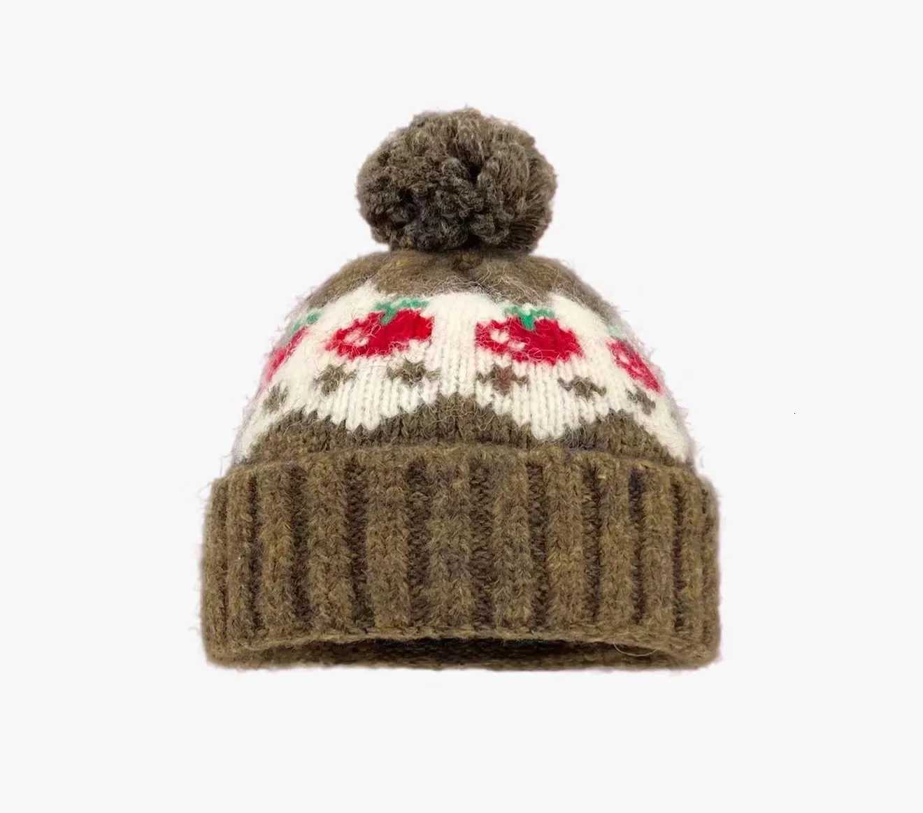 New Knitted Beanies Winter Hat Woman Wool Soft Pompom Cherry Top Quality Thick Warm Skullies Bonnets Big Head Ski C Men GiftXJ250910