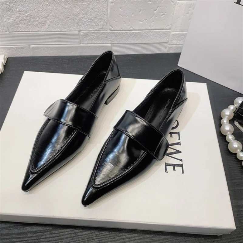 Designer Retro Womens Fashion Shallow Mouth Office Shoes Spring and Autumn Elegant Square Low Heel Womens Shoes W250910