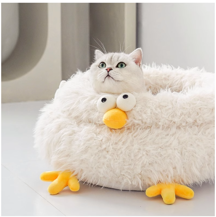 Versatile Pet Furniture: Season-Specific Kitty Sleep Space