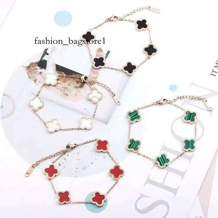 Four Leaf Bracelet Clover Set Non Famous Brand Fashion Wholesale Gold Plated Lady Designer Jewelry