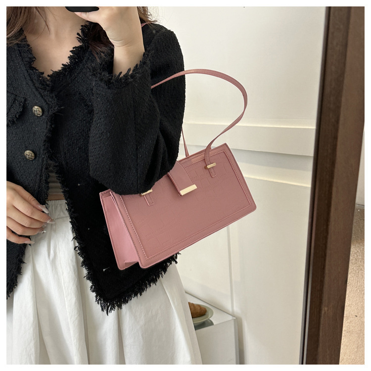 2025 autumn new French niche design light luxury handbag versatile fashion popular women's rectangular bag designer bag