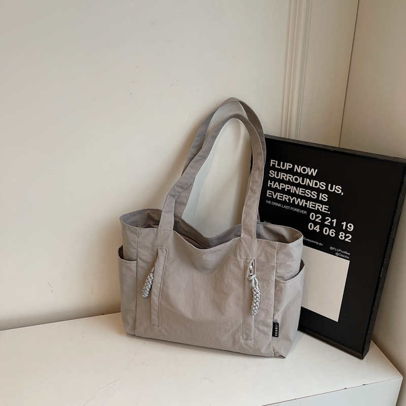 Women's large capacity handbag, student premium spacious bag, simple and versatile shoulder bag, women's essential crossbody bag for shoppin