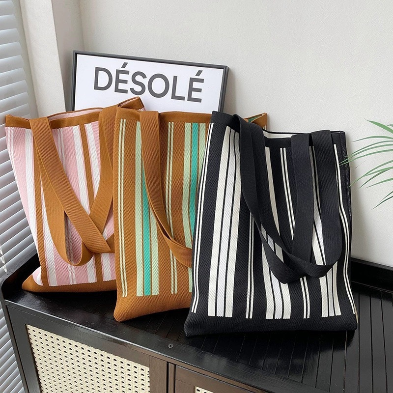 New Heart Shaped Pillow Free Shipping Student Tutoring Bag Designer Bag Office Worker Document Bag High Appearance Japanese And Luxury Bag Korean Simp