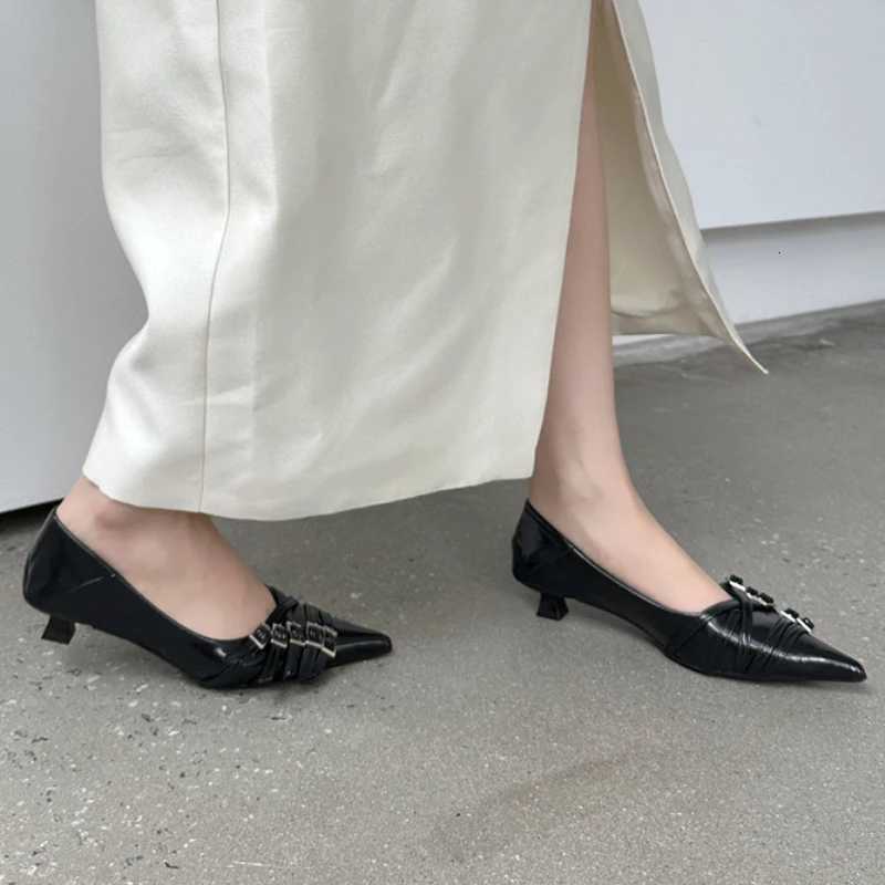 New Womens Ballet Flats Pointed Toe Boat Shoes 5 Buckles Designer Shoes for Female Slip on Flat Shoes Spring Autumn W250910