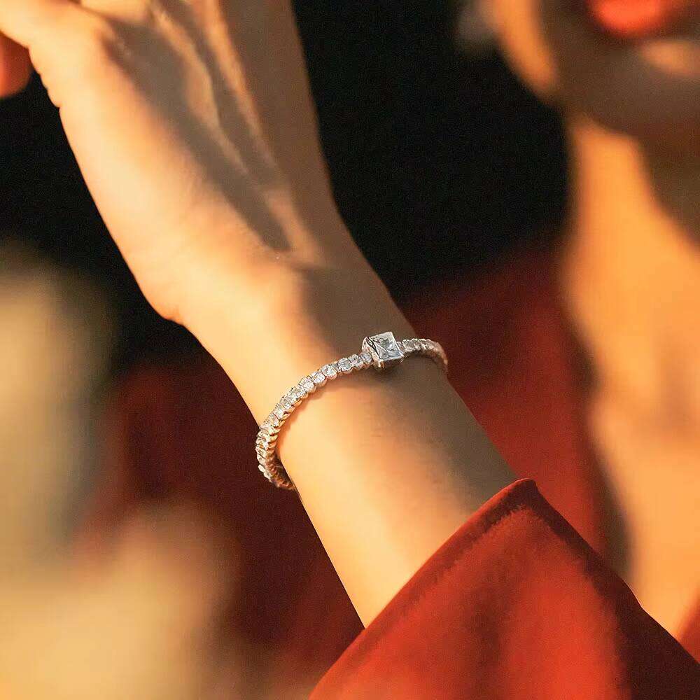 Factory Wholesale Sier Moissanite Bracelet D Color VVS1 Certificate Hip Hop Rubik's Cube Design Elegant Bangles
