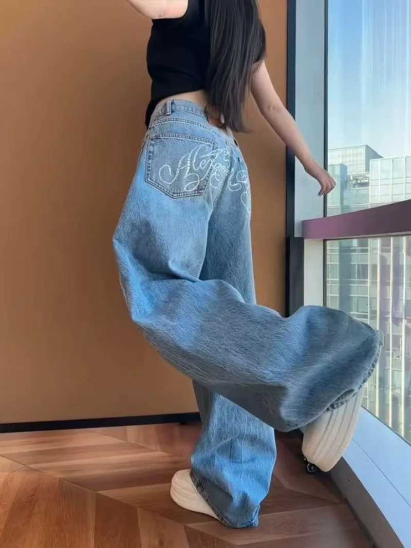 Y2K American Retro Heavy Letter Jeans Women New Street Hiphop Spice Slim Relaxed Leisure Design Commuter Machete Mop Pants Z250910