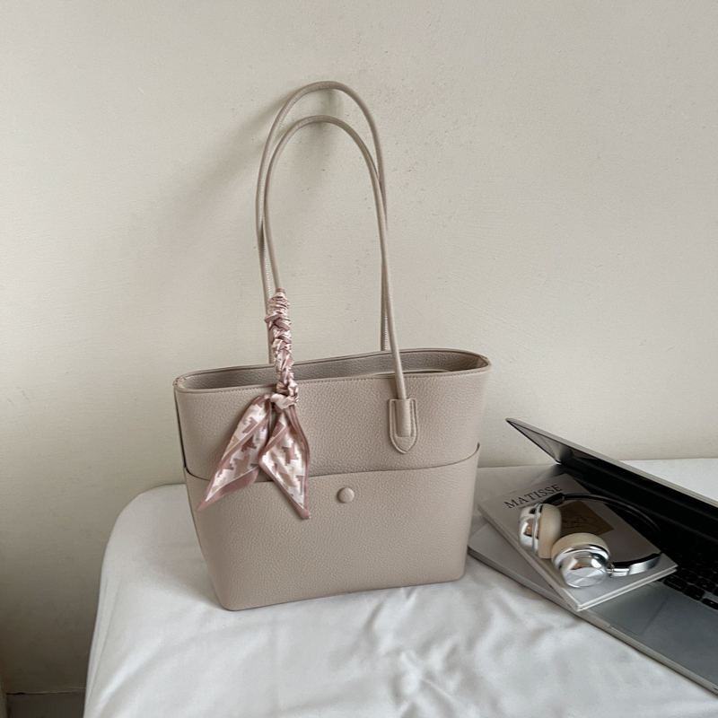 2025 Fashion Premium Luxury Large Capacity Women's Handbag Simple and Versatile Shoulder Bag Women's Essential Crossbody Bag for Shopping an