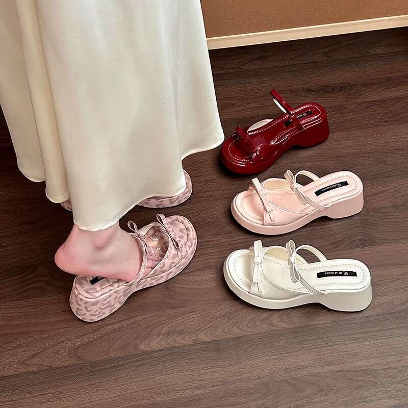 Cartoon Girls' One-Strap Slippers 2025 New Summer Fashion Thick-Soled Sandals with Bowknot for Women