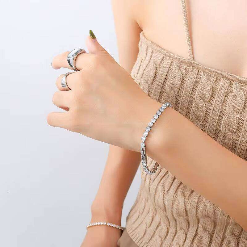 Custom Moissanite Hip Hop R Cuban Link Chain Dia Bracelet.