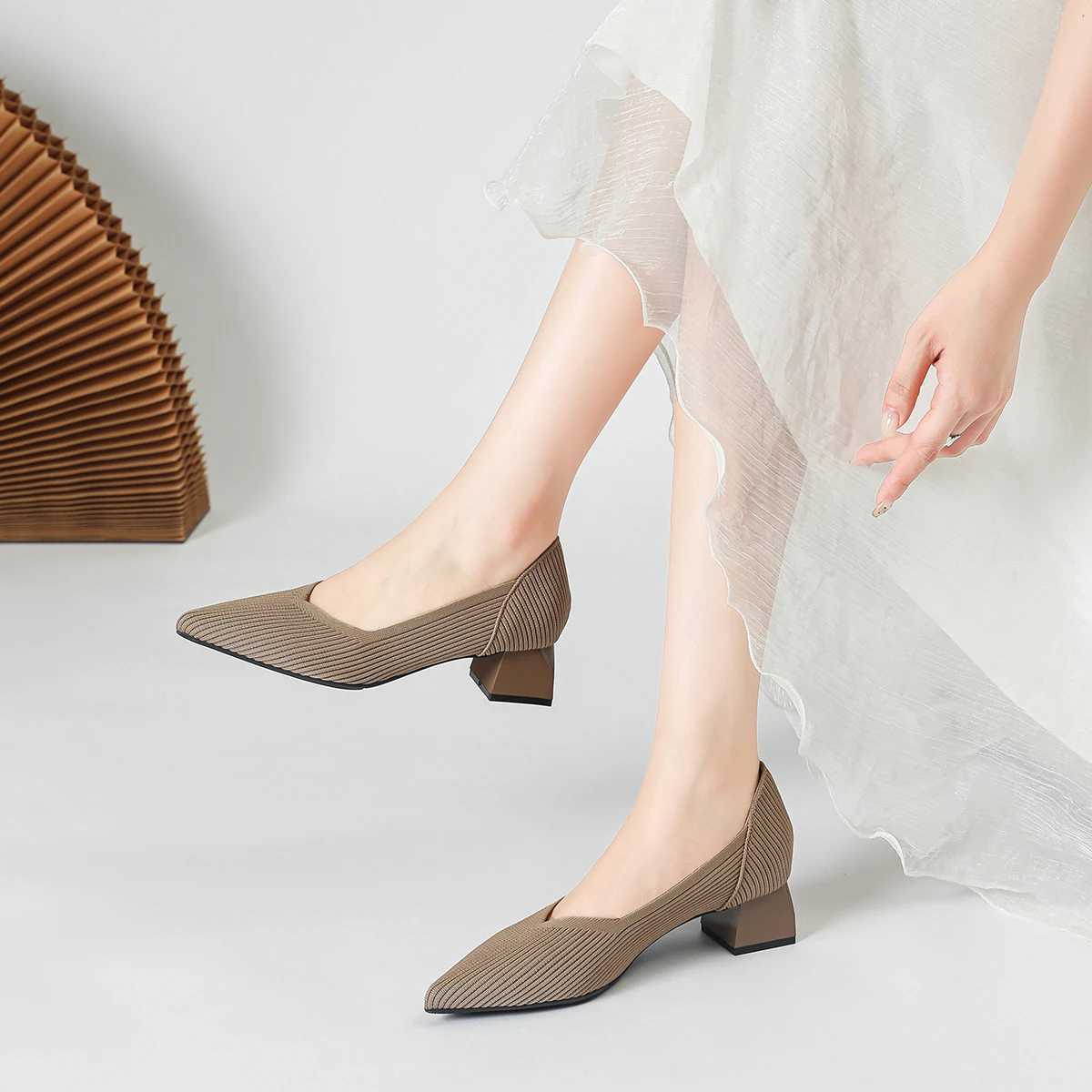 2025 New Womens High Heels Large 4243 Fashion Pointed Anti slip Rubber Bottom Knitted Breathable Shoes W250910