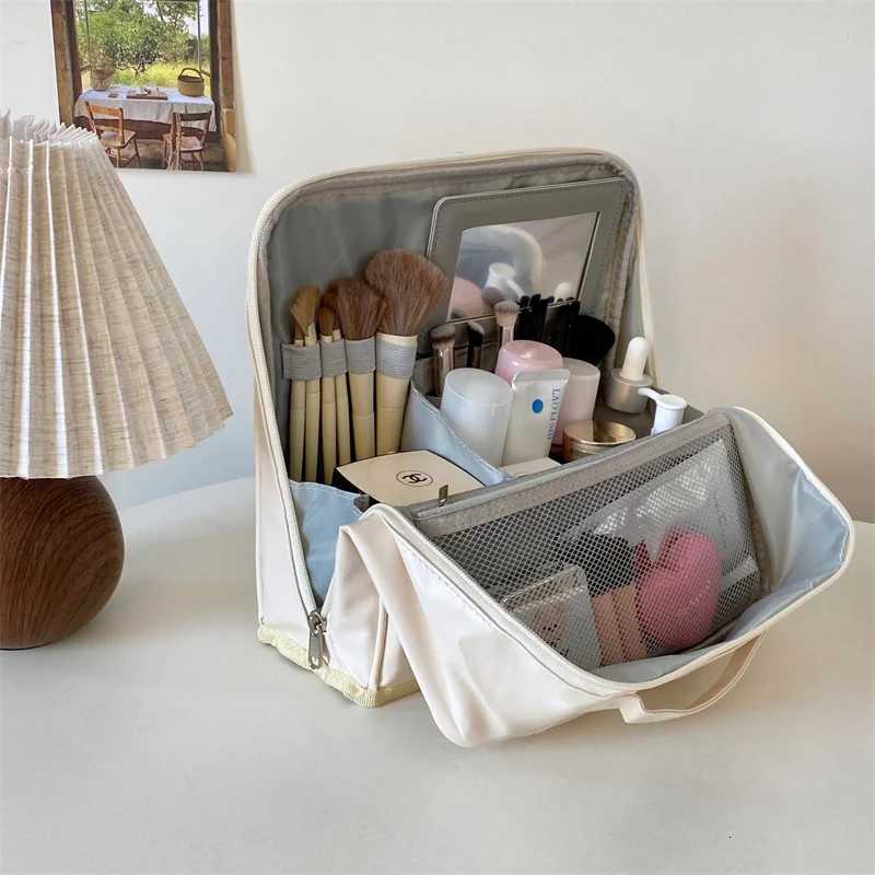 Standing Makeup Brushes Storage Bags Large Capacity Cosmetic Tools Organizer Bag PU Leather Makeup Case with Double ZipperXJ250910