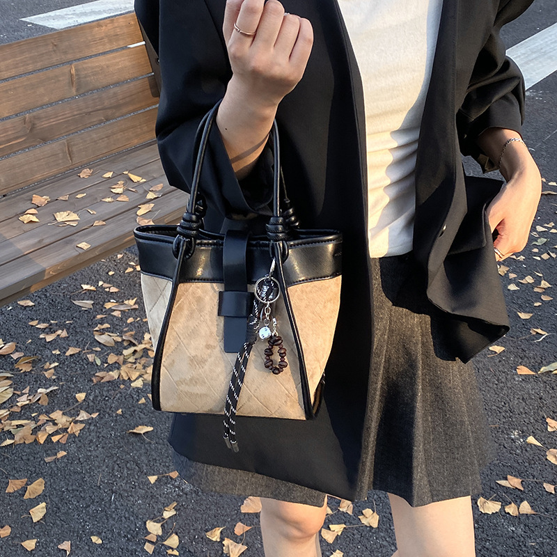 Free shipping designer Fashion Retro Color-Block Handbag Mother Bag Women High-End Super Popular Quilted Bucket Bag Suede Crossbody Bag