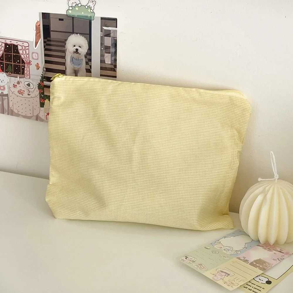 Fashion Cotton Cosmetic Bag PinkBlueYellow Large Capacity Storage Handbag Checkered Makeup Bag WomenXJ250910