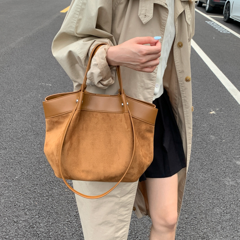 Free shipping designer Vintage Casual Ruched Tote Bag Commuter Bag Women Patchwork Large Capacity Shoulder Bag Fashion Versatile Underarm Bag
