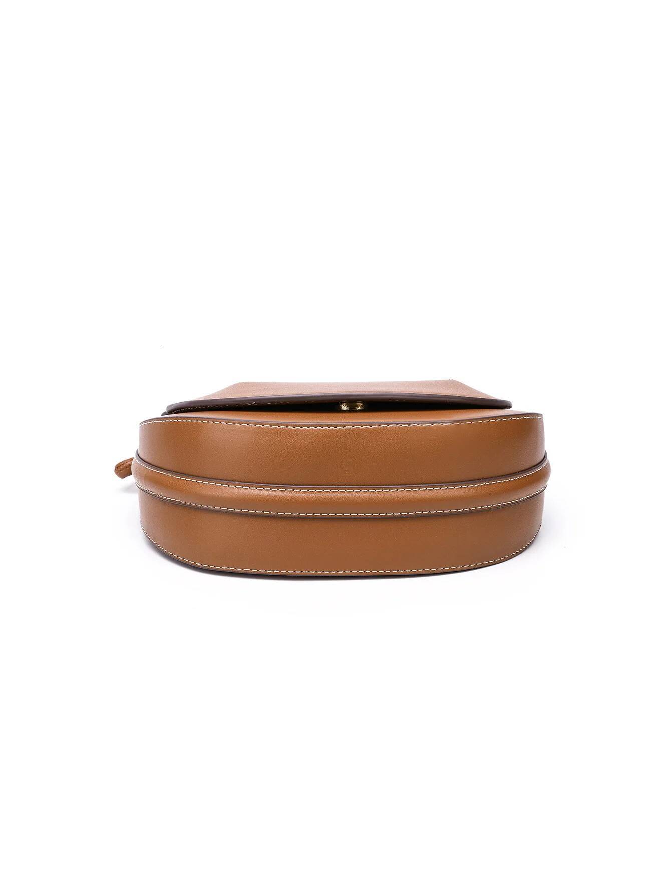 Fashionable and casual hand-held saddle bag, versatile for commuting, single shoulder crossbody bag high-quality