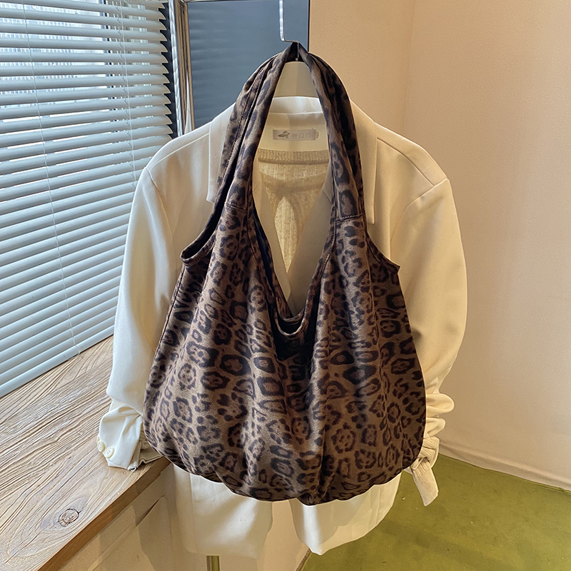 2025 Fashion Luxury Multi functional Women's Shoulder Backpack Simple and Versatile Handbag Essential for Shopping and Commuting Crossbody Bag