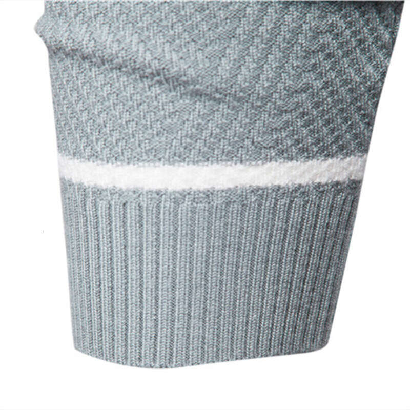 In stock autumn and winter casual striped pullover color block round neck men's European size knitted sweater