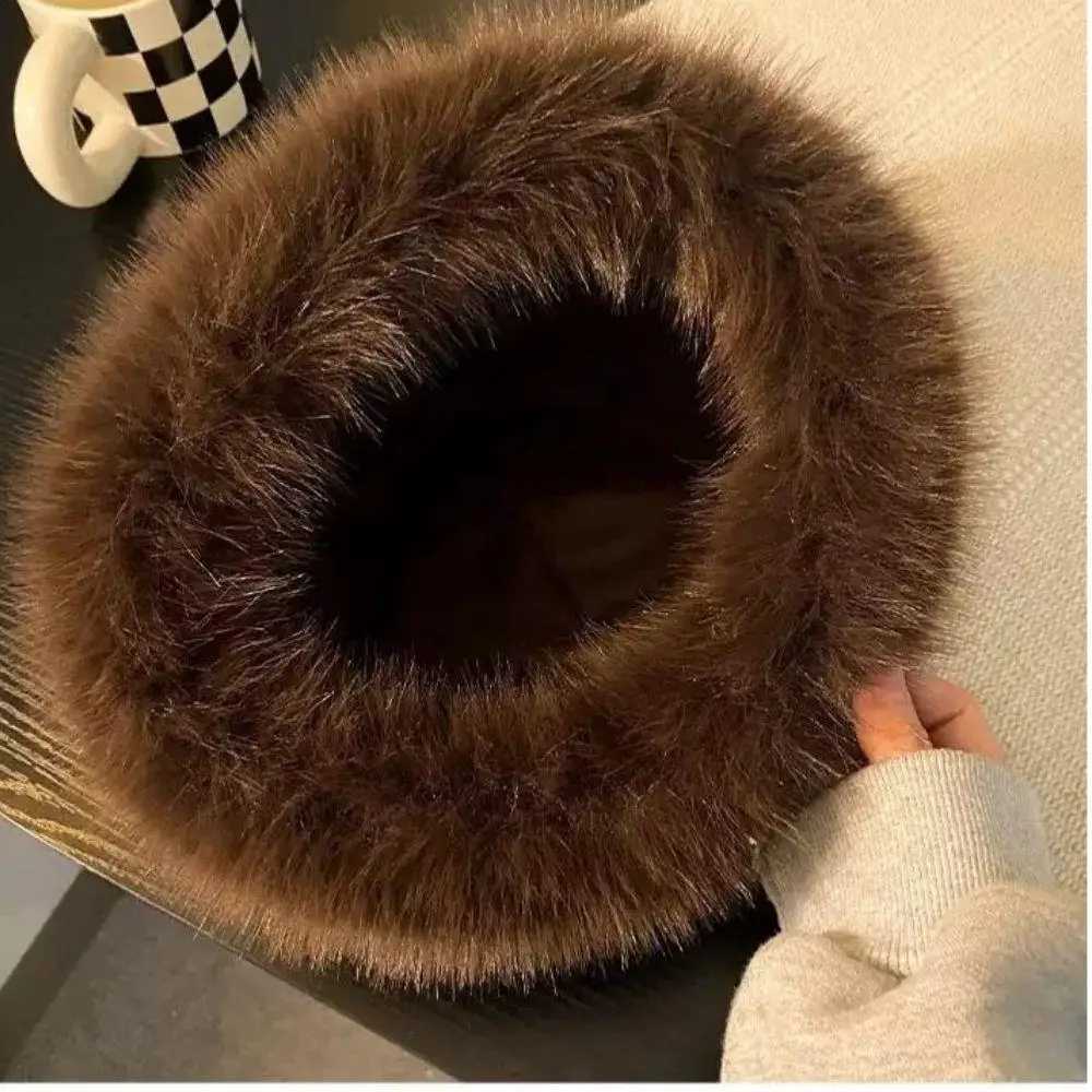 Hot Leopard Print Fur Hat Women Windproof Keep Warm Headgear Fur Fisherman Hat Female Faux Fur Thick Winter Hat La Russian HatXJ250910
