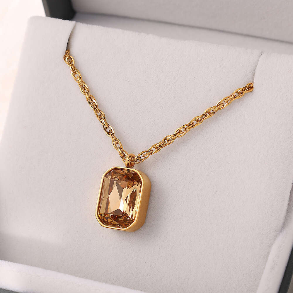 Advanced Geometric Shape Personality Three-Dimensional Titanium Steel for Women Exquisite Versatile Gold-Plated Earrings Necklace Set