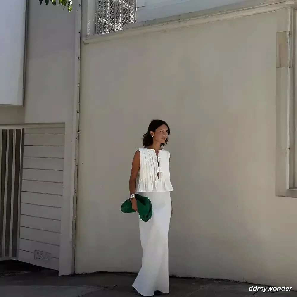 Linen Attire: Women's Long White Summer Dress Set - Sleeveless Cotton Top & Elegant Skirt For Holiday Or Beach ddmywonder ddmywonder ddmywonder