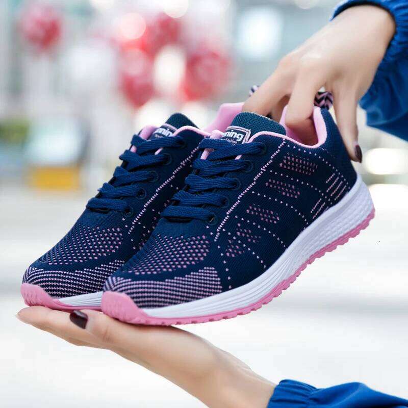 Women Casual Shoes Fashion Breathable Walking Mesh Flat Shoes Sneakers Women 2025 G ym Vu lcanized Shoes White Female Footwear