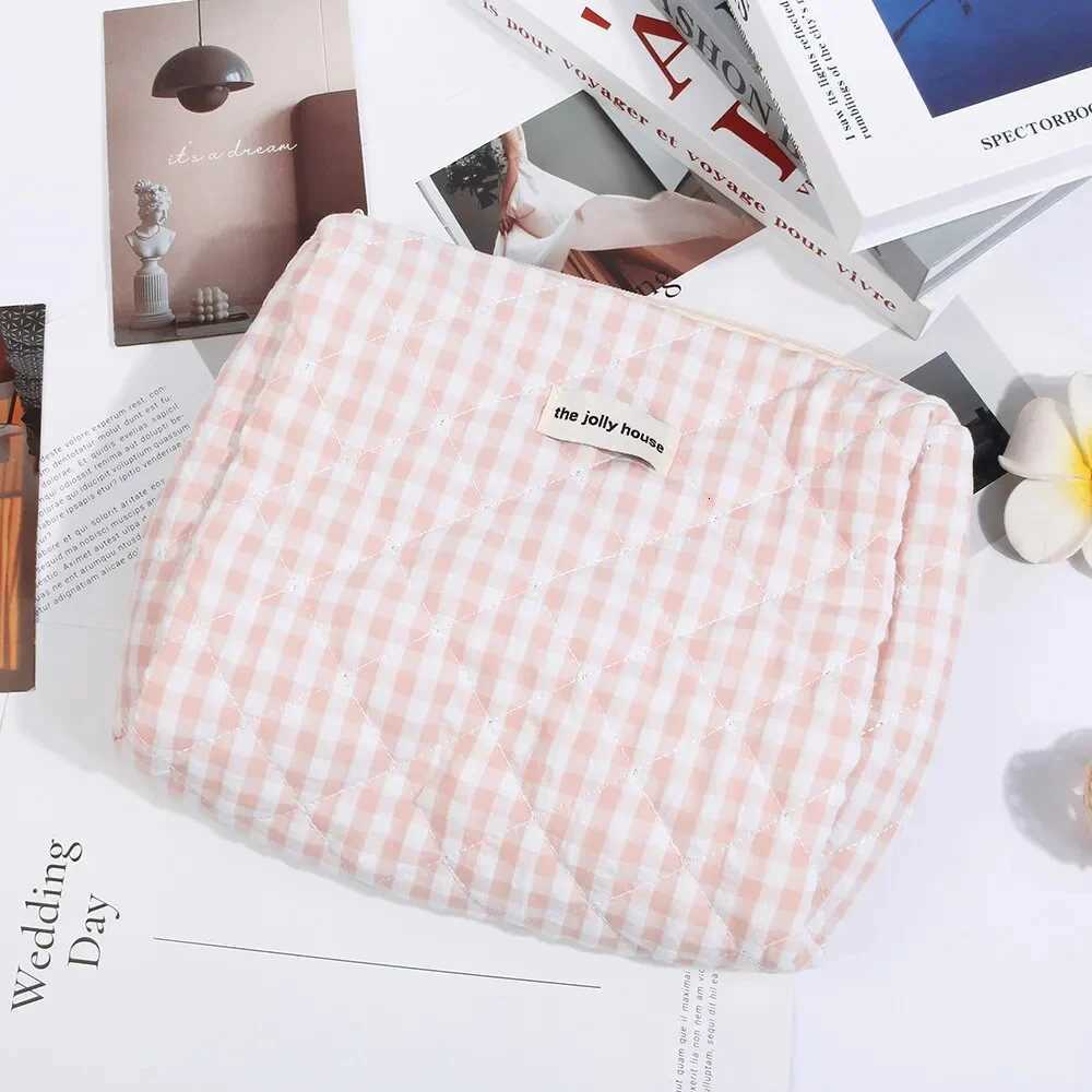 Casual Womens Cosmetic Pouch Large Capacity Travel Storage Bags Simple Plaid Ladies Clutch Handbags Pink Canvas Female BagXJ250910