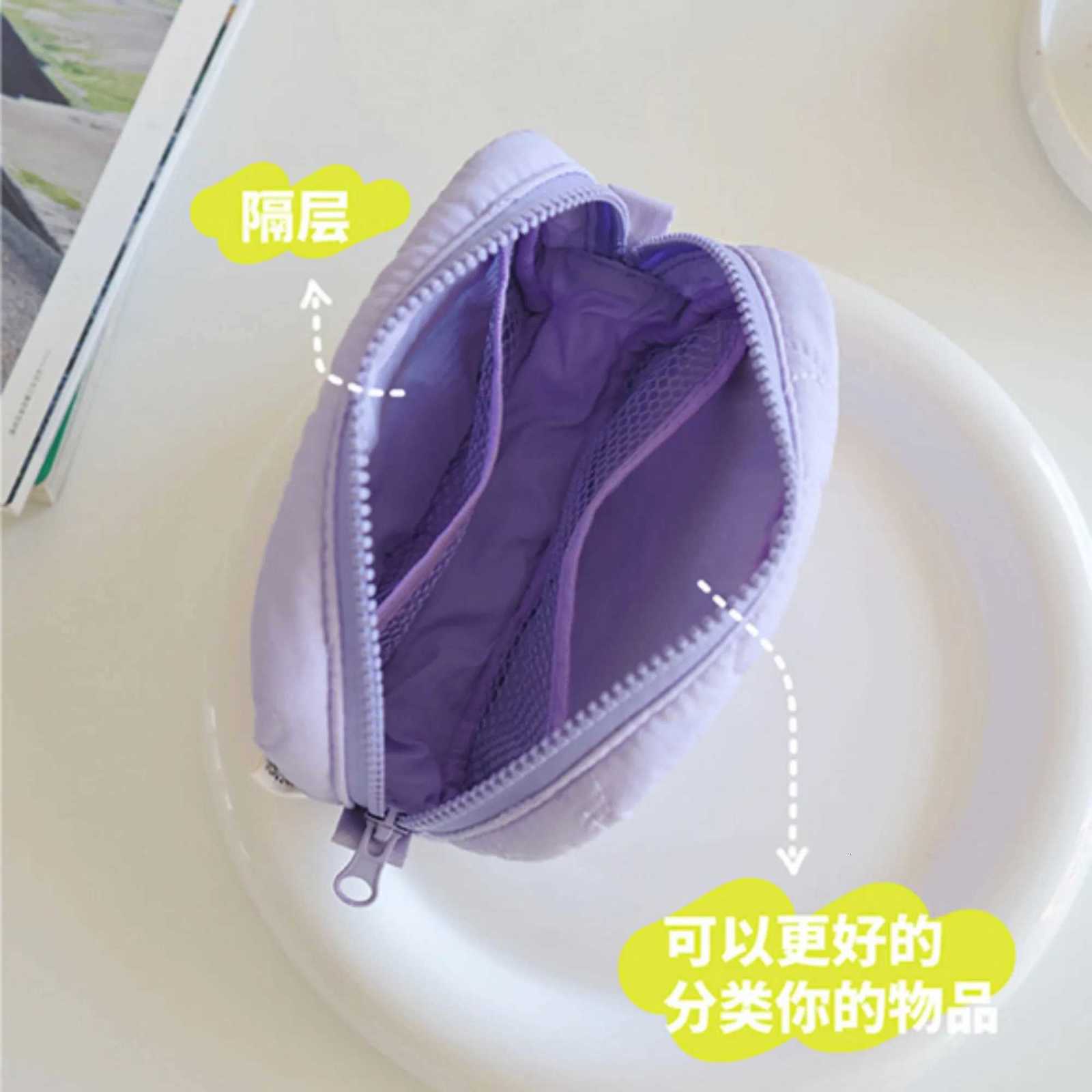 Cute Cosmetic Storage Bag Quilted Flowers Design Cosmetic Bag Soft Comfortable Makeup Bag for Lipstick Tissue Jewelry PouchXJ250910