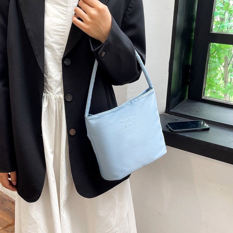 Designer Bag Simple Free Shipping And Luxury Bag Practical Gift High Value Handbag New Bucket Bag For Women Casual Commuting Versatile Underarm Bag