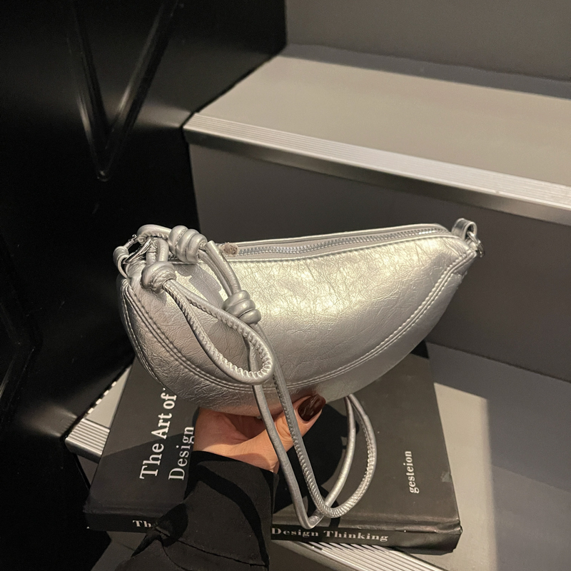 Women's high-end luxury spacious bag, large capacity handbag, simple and versatile shoulder bag, women's essential crossbody bag for shoppin