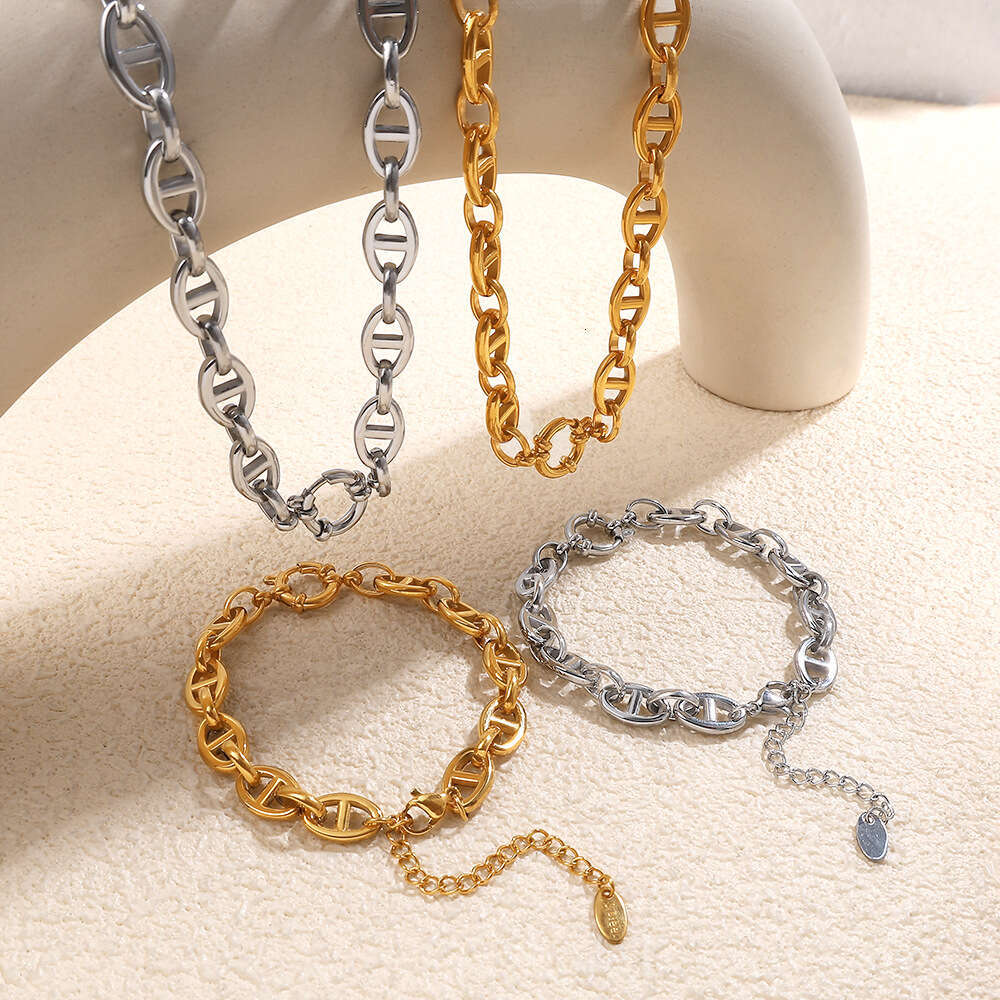 New Stainless Steel Japanese Style Pig Nose Buckle Bracelet Niche Design Sense Simple Personality Minimalist Necklace Jewelry
