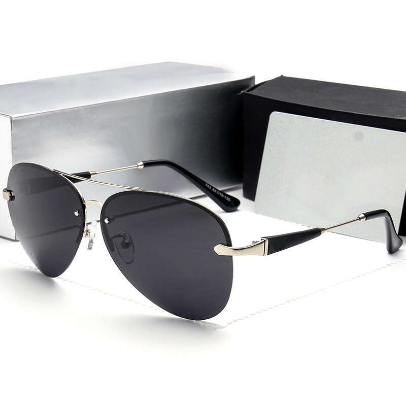 Polarized for Oval Face Adults Fashionable Frame New Style Strong Sunglasses as Pictured