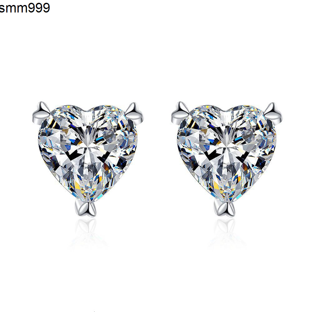 Wholesale Trendy 05ct 1ct Moissanite Heart Earrings Stud 925 Sterling Silver Moissanite Jewelry Moissanite Stud EarringS