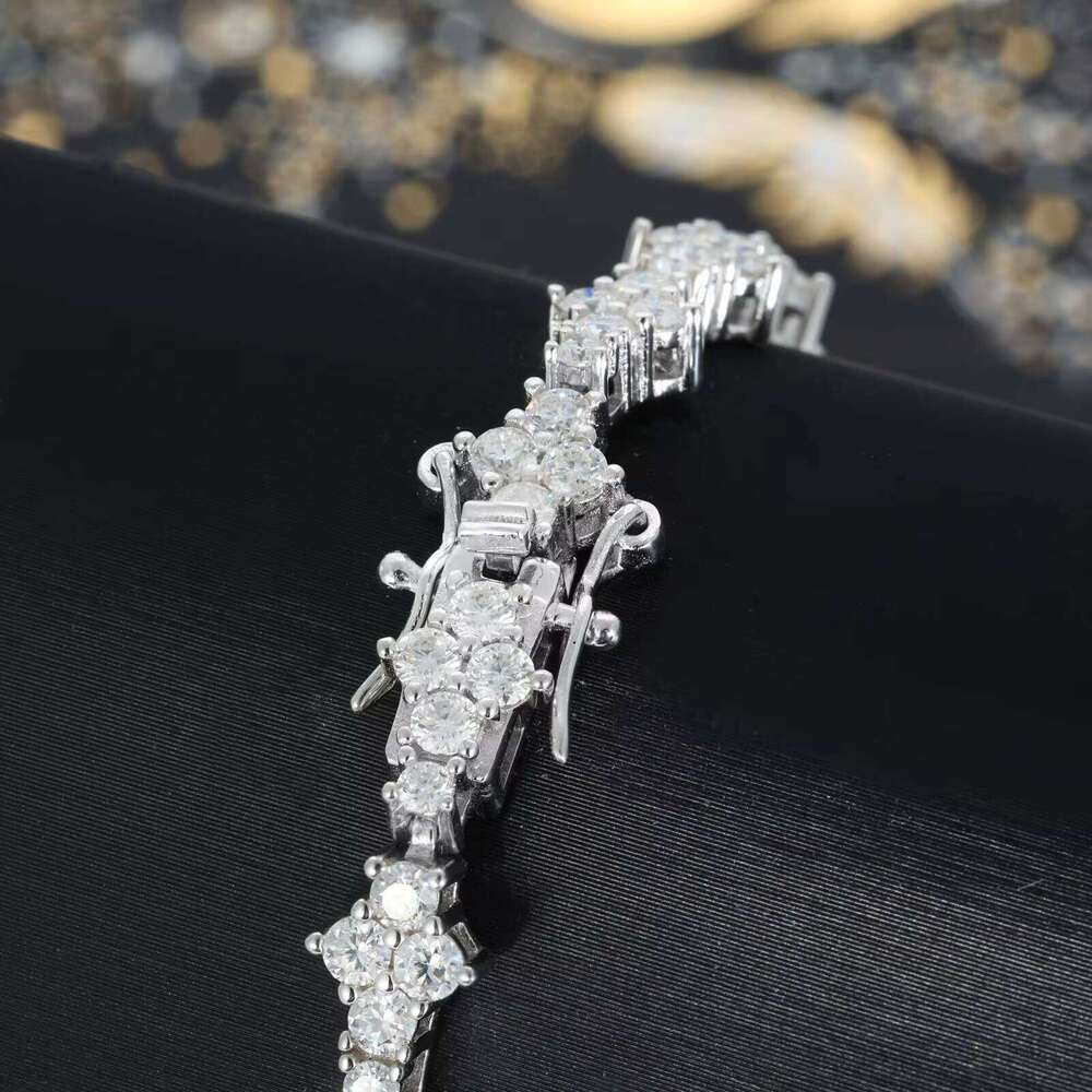 Stylish Fashion Femme Design Sterling Sier VVS Moissanite Dia Iced Out Four Leaf Clover Cross Tennis Chain Bracelet