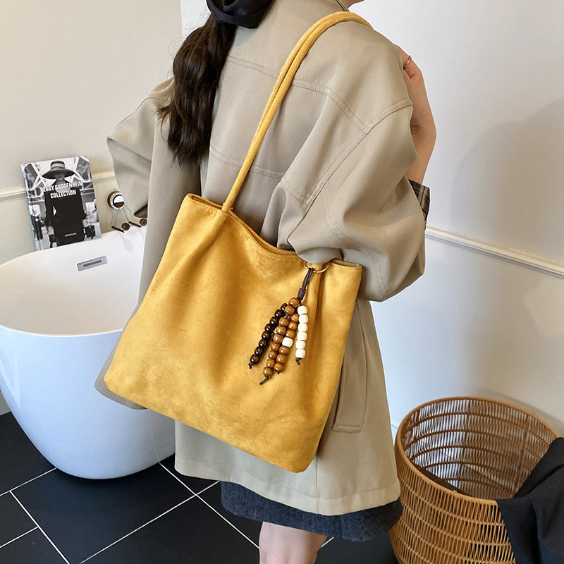 Free shipping designer Large Capacity Crossbody Bag for Women Bucket Bag Commuter Bag Tote Shoulder Bag Simple Fashion Versatile Light Luxury Underarm